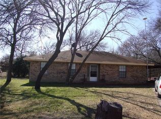 450 Harter Ln, Azle, TX 76020