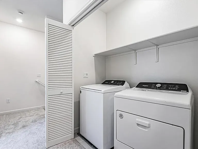 379 Lundy Pl — Photo 9