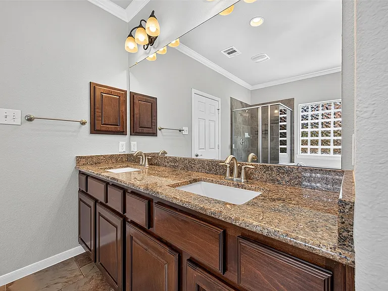 50 Vershire Cir — Photo 43