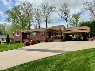 1802 Greenbriar Rd, Henderson, NC 27536