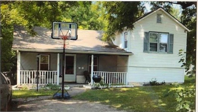 8020 Ditzler Ave, Kansas City, MO 64138 | MLS #2338686 | Zillow