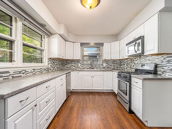 2nd image of 4637 Heinicke St
