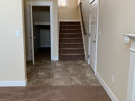 4th image of 1909 W Trail Heights Dr