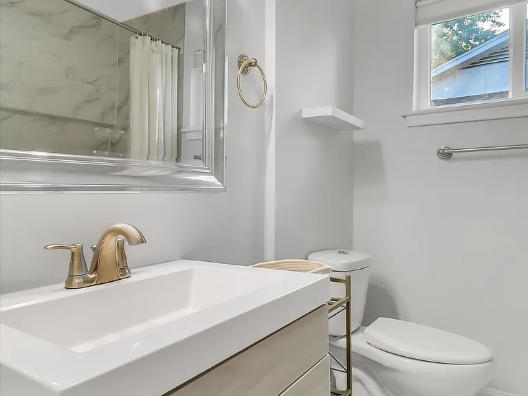 623 Greenleaf Dr — Photo 15