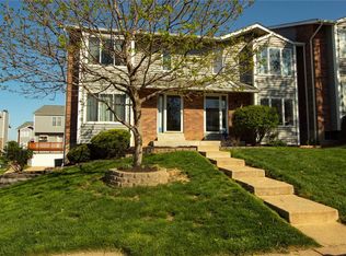 208 King Dr, Saint Charles, MO 63303