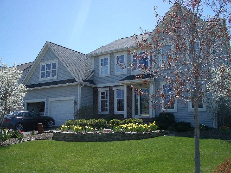 1st image of 52 Woodworth St