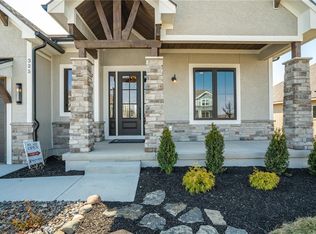 2082 NW Obrien Rd, Lees Summit, MO 64081