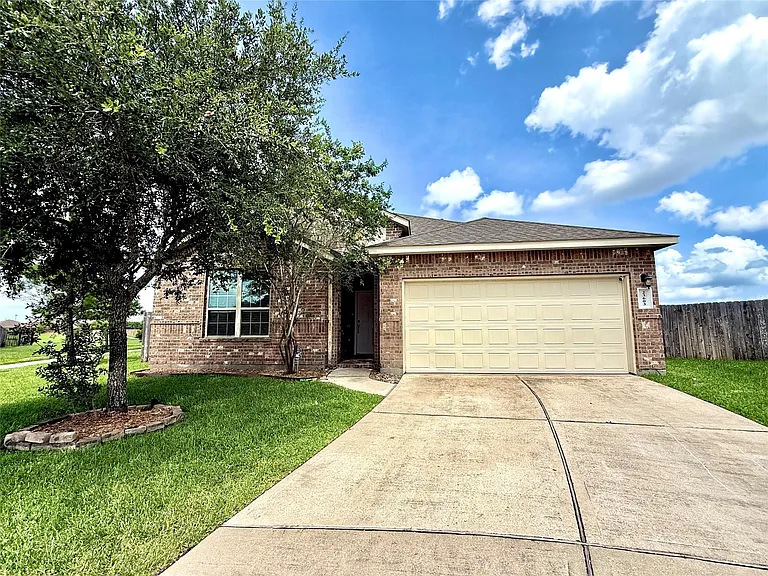 23603 Legano Dr — Photo 1