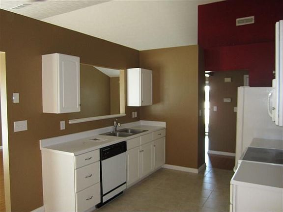 4th image of 9077 Marquis Dr