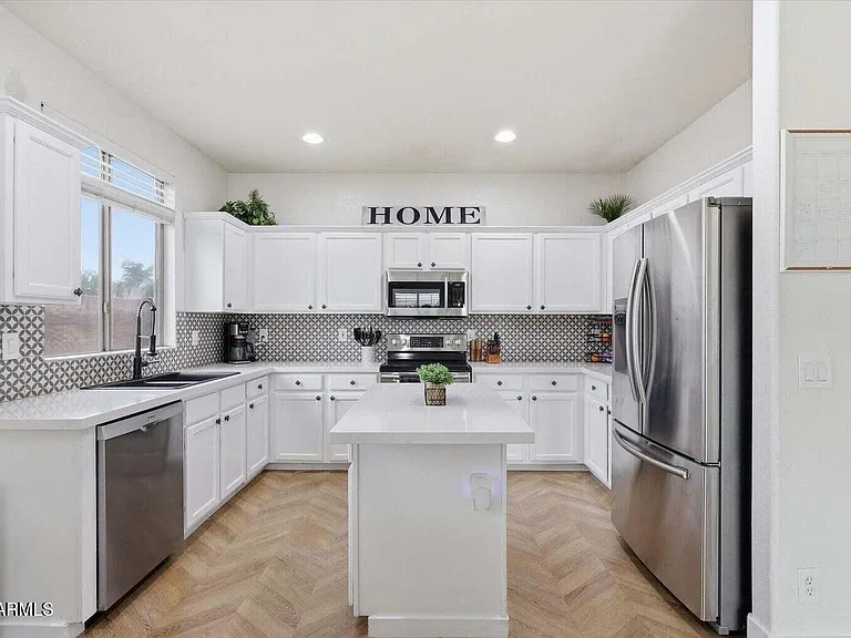 10315 E Idaho Ave — Photo 3