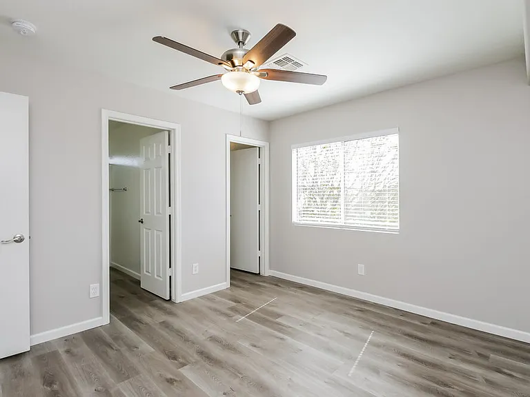 6217 W Encinas Ln — Photo 10