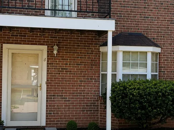 4 Eleven Estates Dr, Lenoir City, TN 37772