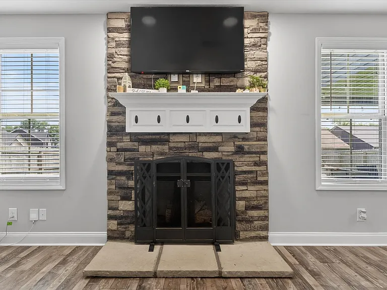 1200 Eagles Nest Ln — Photo 10