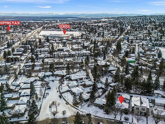 2nd image of 3131 E 33rd St SW