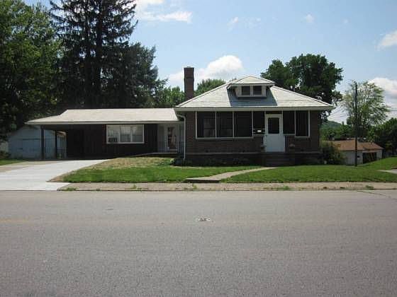 2nd image of 1129 W Main St