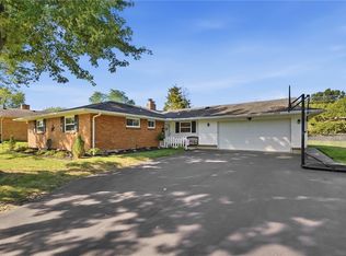 4867 Arrowhead Dr, Dayton, OH 45440