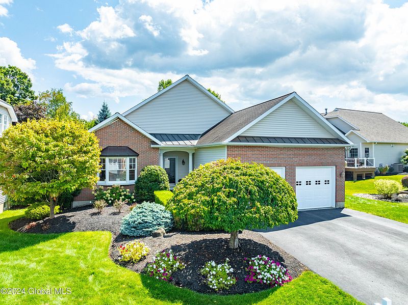2nd image of 41 Cheshire Way