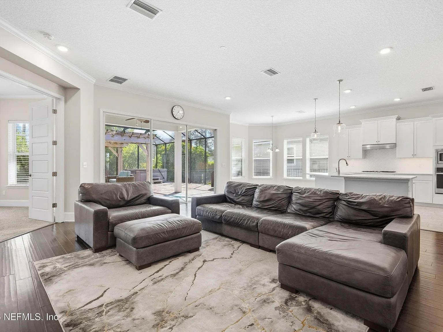 4 bed, 3.5 bath, 3050 sqft, $5,500 — Photo 3