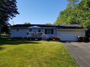517 Cedarwood Dr, Dewitt, MI 48820