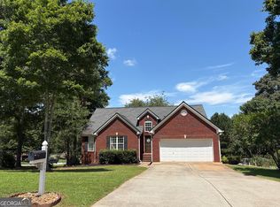75 Jackson Park Dr, Hoschton, GA 30548