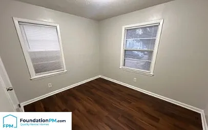 2292 Redwood Ave — Photo 17