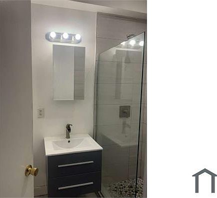 5th image of 650 Euclid Ave #206