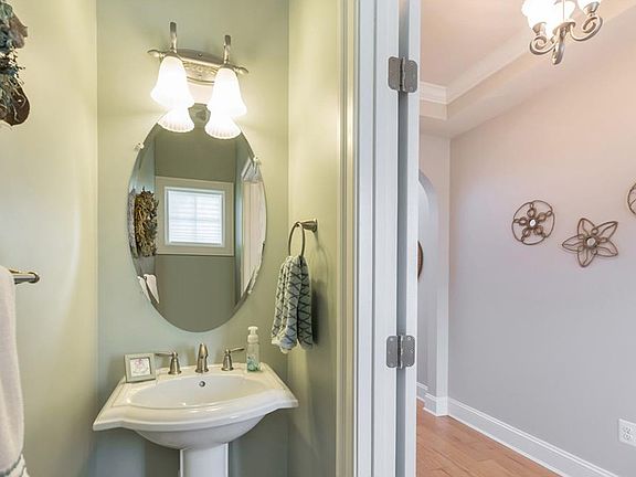 4th image of 31510 Laurel Way
