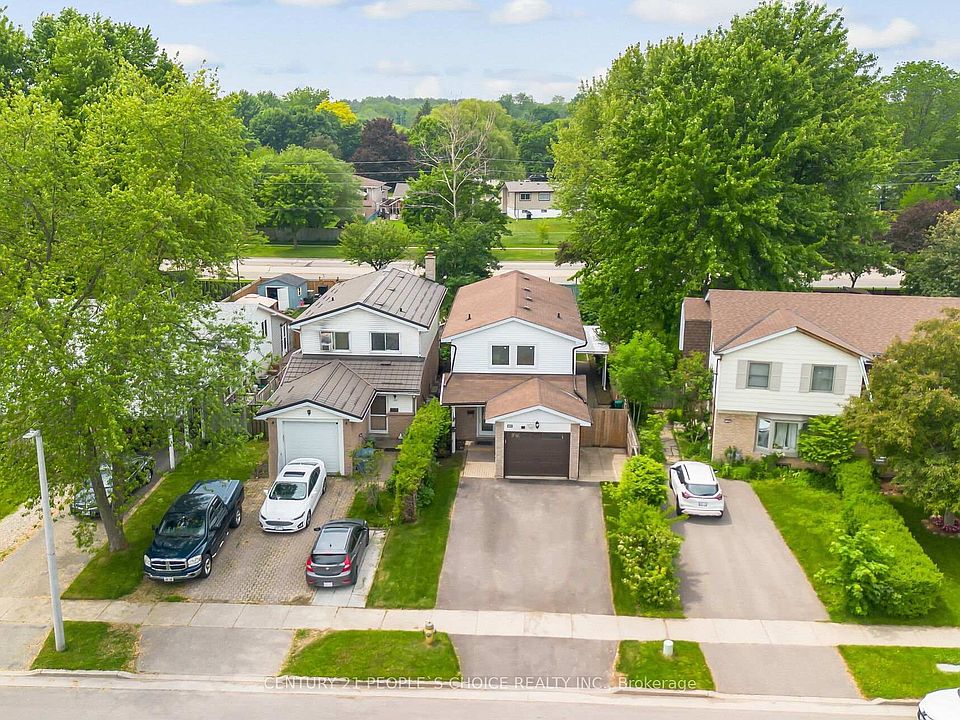 1st image of 106 Queensdale Cres