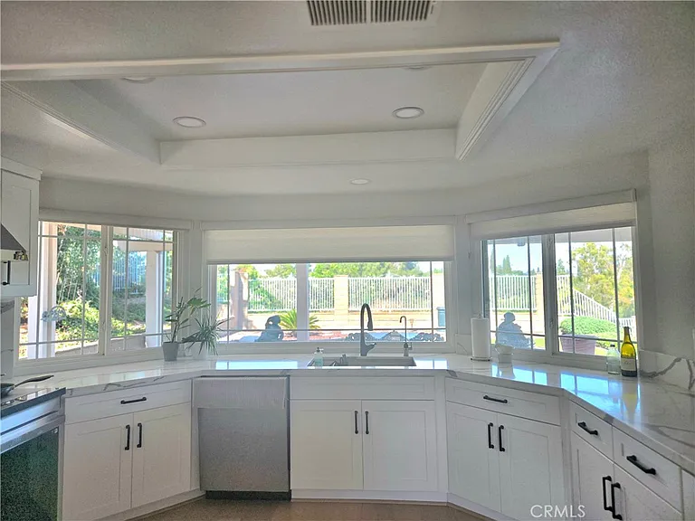 2200 Camino Rey — Photo 11