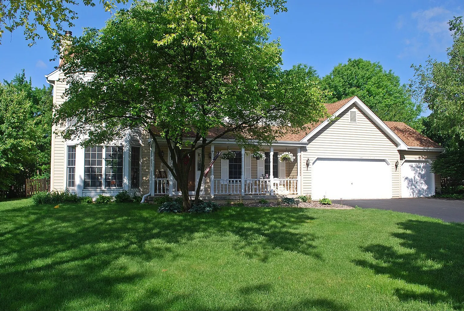 2170 Sheffield Ln photo 1