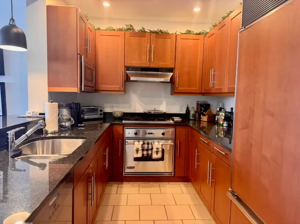 1 Charles St S Unit 16G, Boston, MA 02116