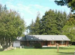 400 Mud Hen Rd, Crescent City, CA 95531
