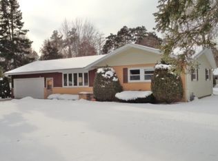1111 Bel Aire Dr, Plover, WI 54467