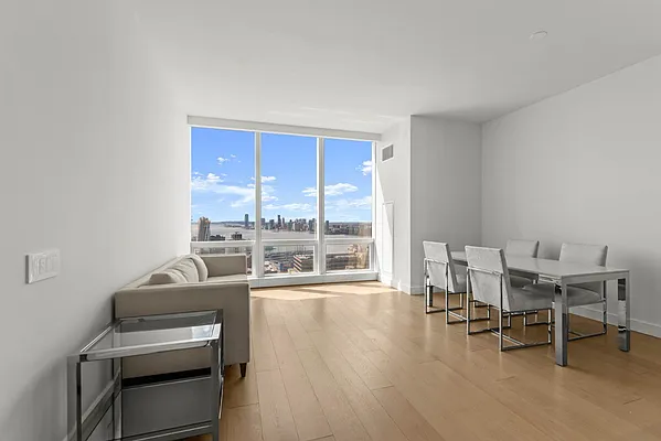 Rented by Kian Realty | media 13