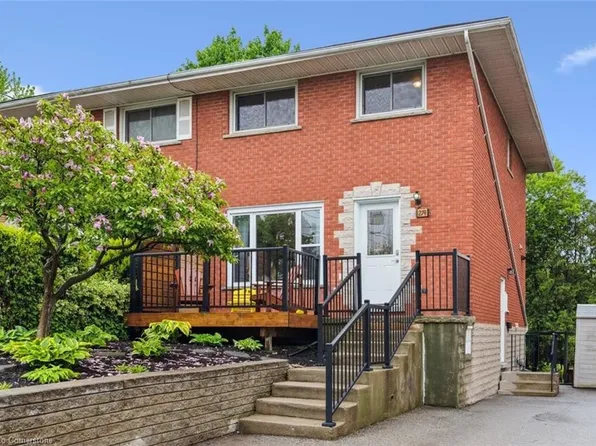274 Erb St, Cambridge, ON N3H 4G3