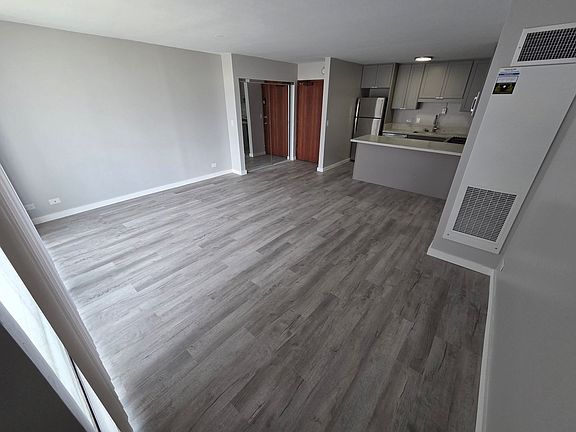 4th image of 2215 Aloha Dr #12M