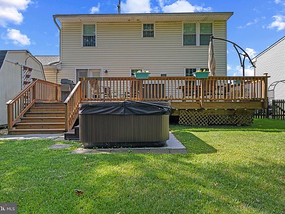 2nd image of 209 Bentley Hill Dr