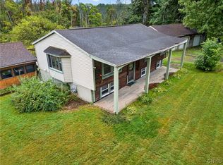 32 Kingdom Rd, Oswego, NY 13126