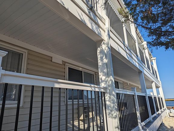 2nd image of 3219 Bayshore Ave Unit 22