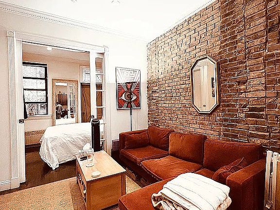3rd image of 340 E 55th St APT 1D