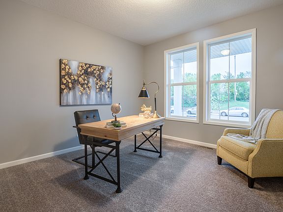 Photos of a similar Mulberry II model