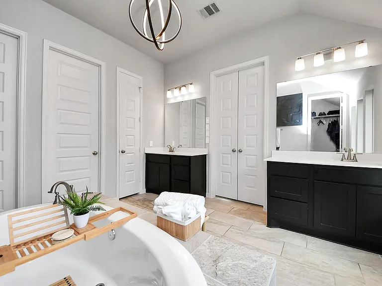 1711 Rustling Creek Dr — Photo 22
