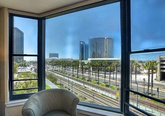 5th image of 500 W Harbor Dr Unit 522