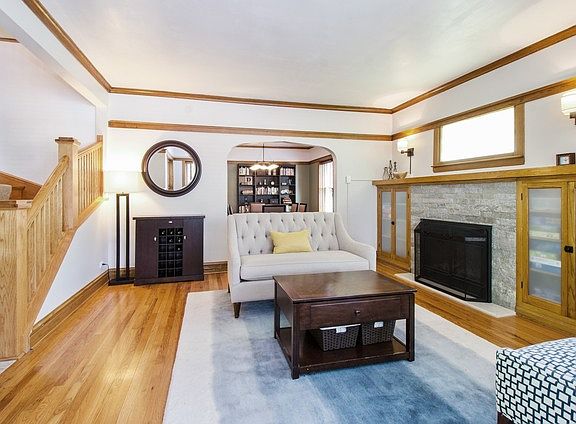 4th image of 4521 N Kilbourn Ave