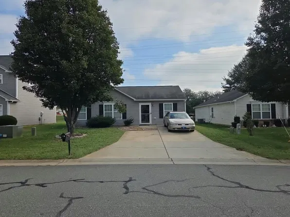 771 Bitting Hall Cir, Rural Hall, NC 27045