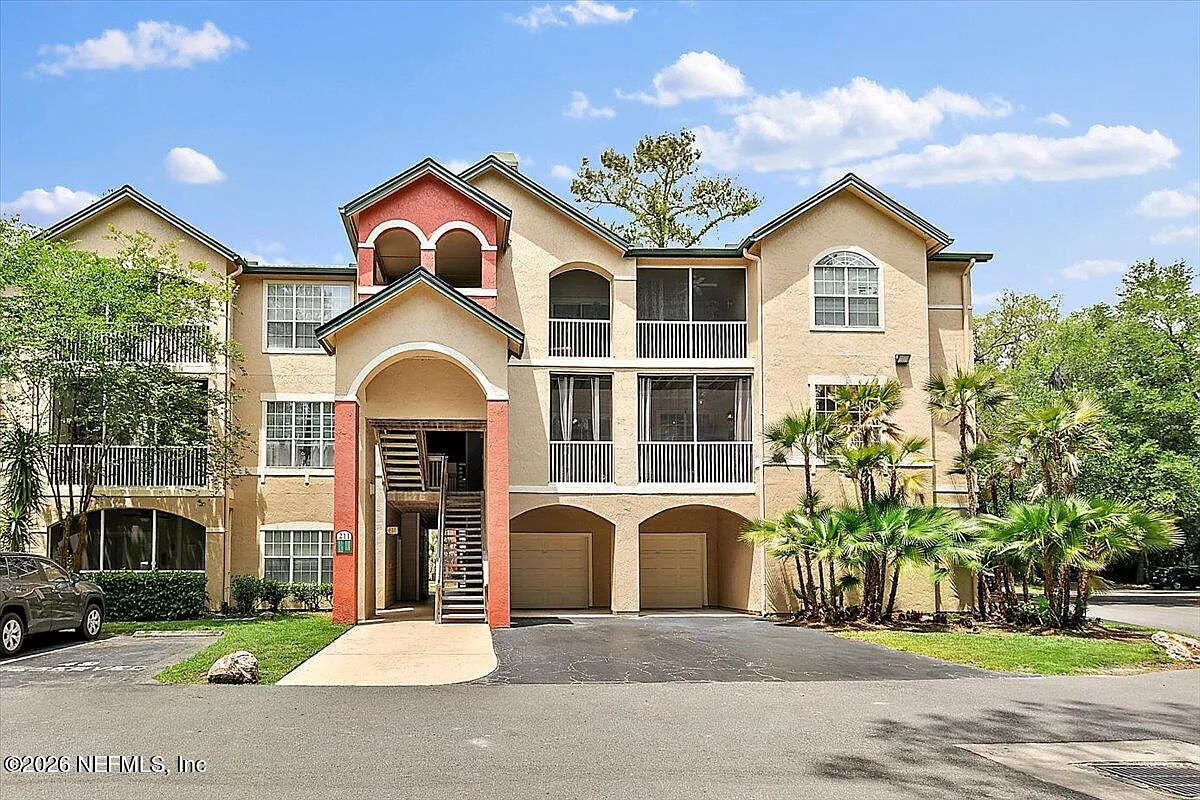 2 bed, 2.0 bath, 1163 sqft, $3,200 — Photo 1