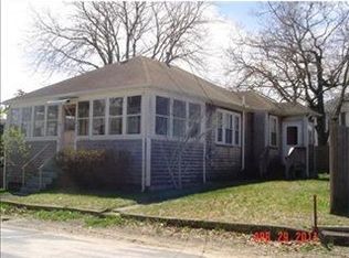 11 Cottonwood Ave, Buzzards Bay, MA 02532