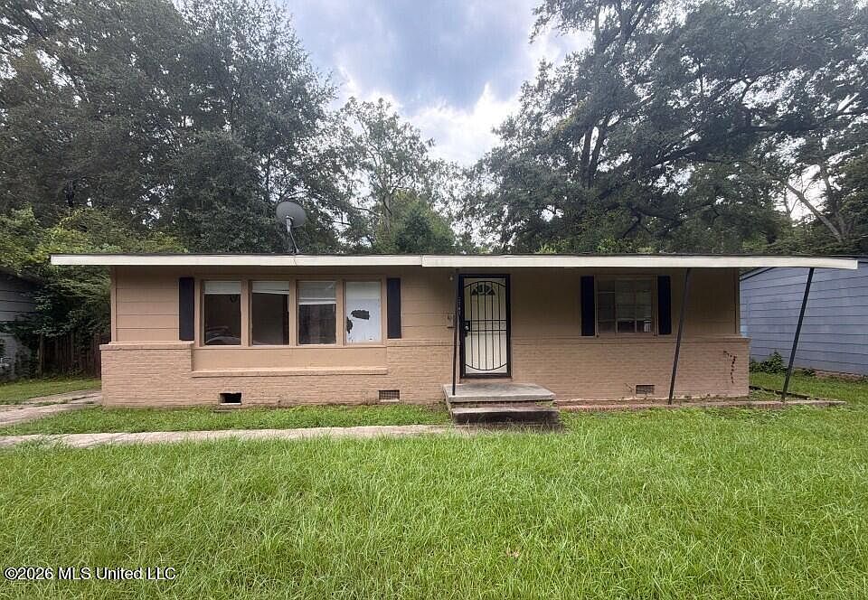 1st image of 2747 Emerald Dr