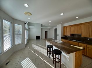 2042 Gardenview Pl, Santa Rosa, CA 95403