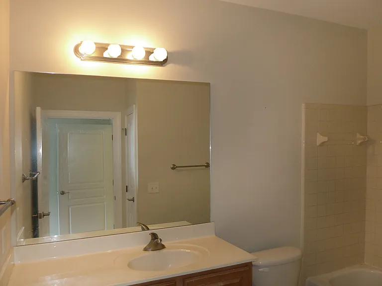 922 Providence Glen Dr — Photo 10